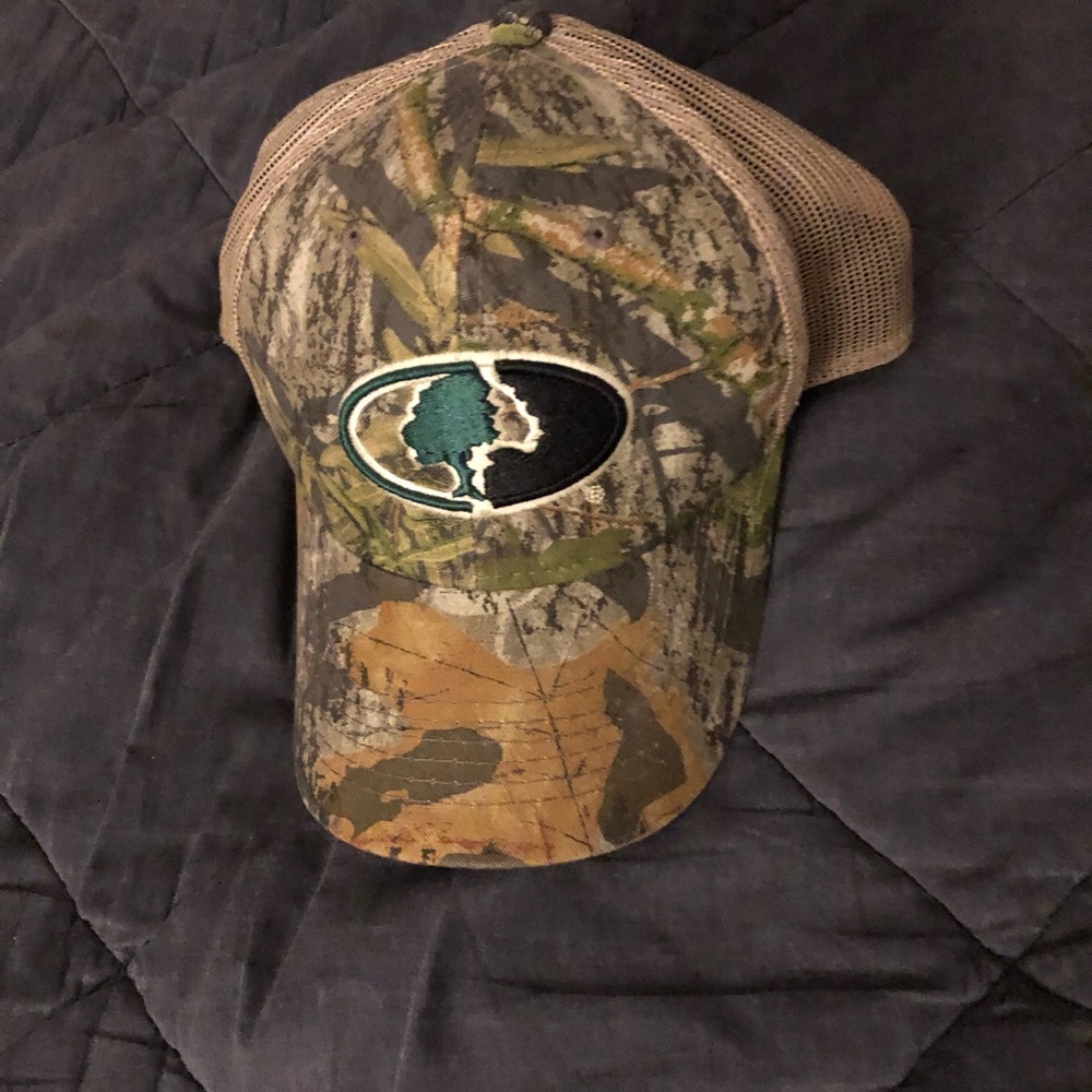 Men’s or women’s Mossy Oak hat